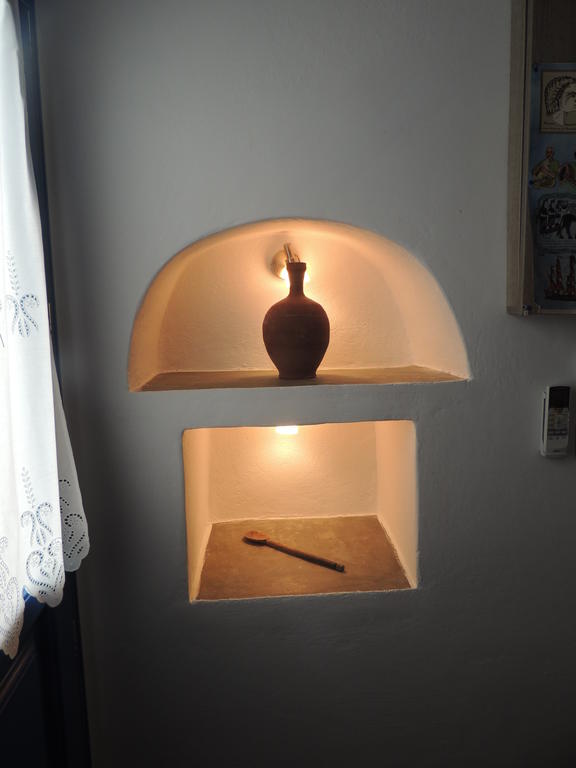 Margarita'S Rooms Folegandros Town Room photo